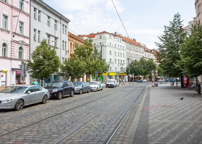 Blueground Vrsovice Private Terrace Equipped Prg-4 * Praag