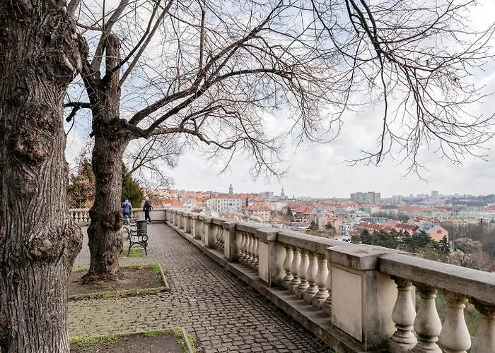 Blueground Vrsovice Private Terrace Equipped Prg-4 * Praag